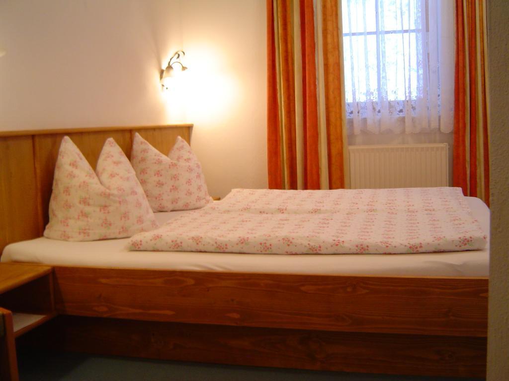 Pension Fuchs Brixen im Thale Exterior photo